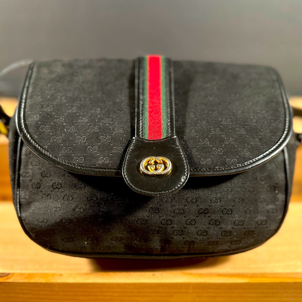 Vintage Gucci Micro GG Monogram Crossbody Bag.